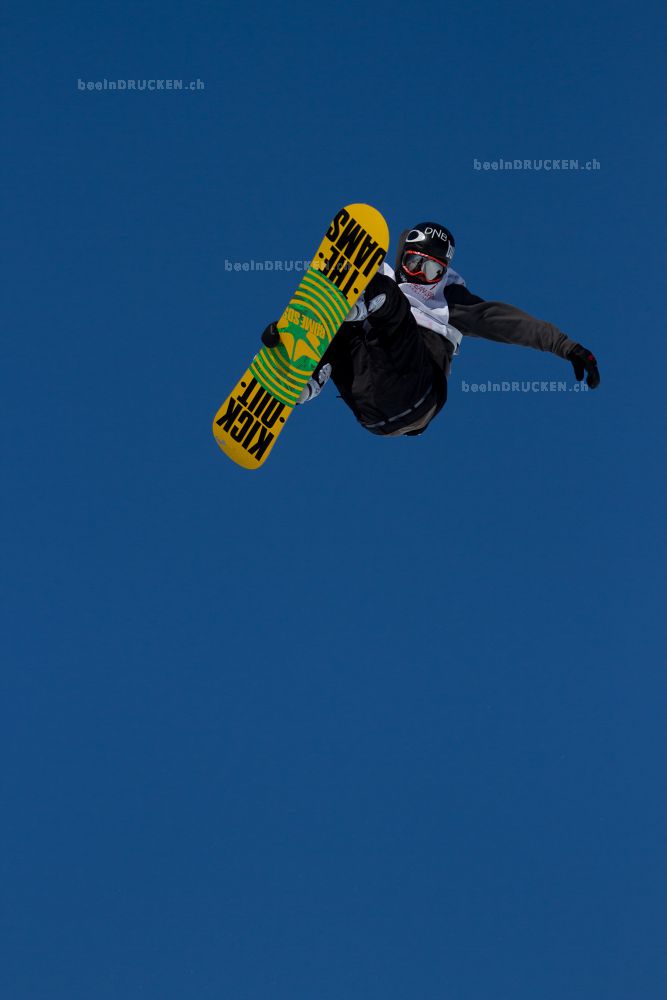 Snowboarder                                       