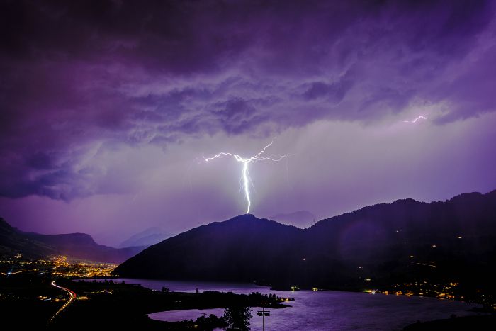 Blitzeinschlag, Sommer Gewitter                   